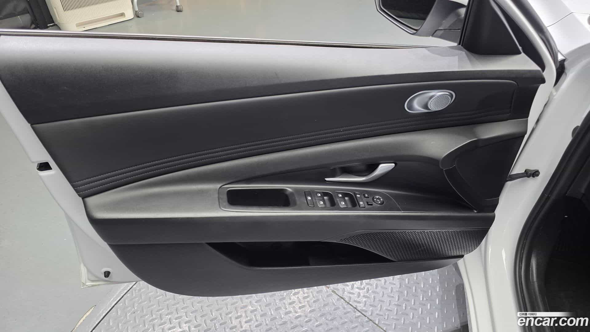 AVANTE Hyundai 2022.9-INNER-034
