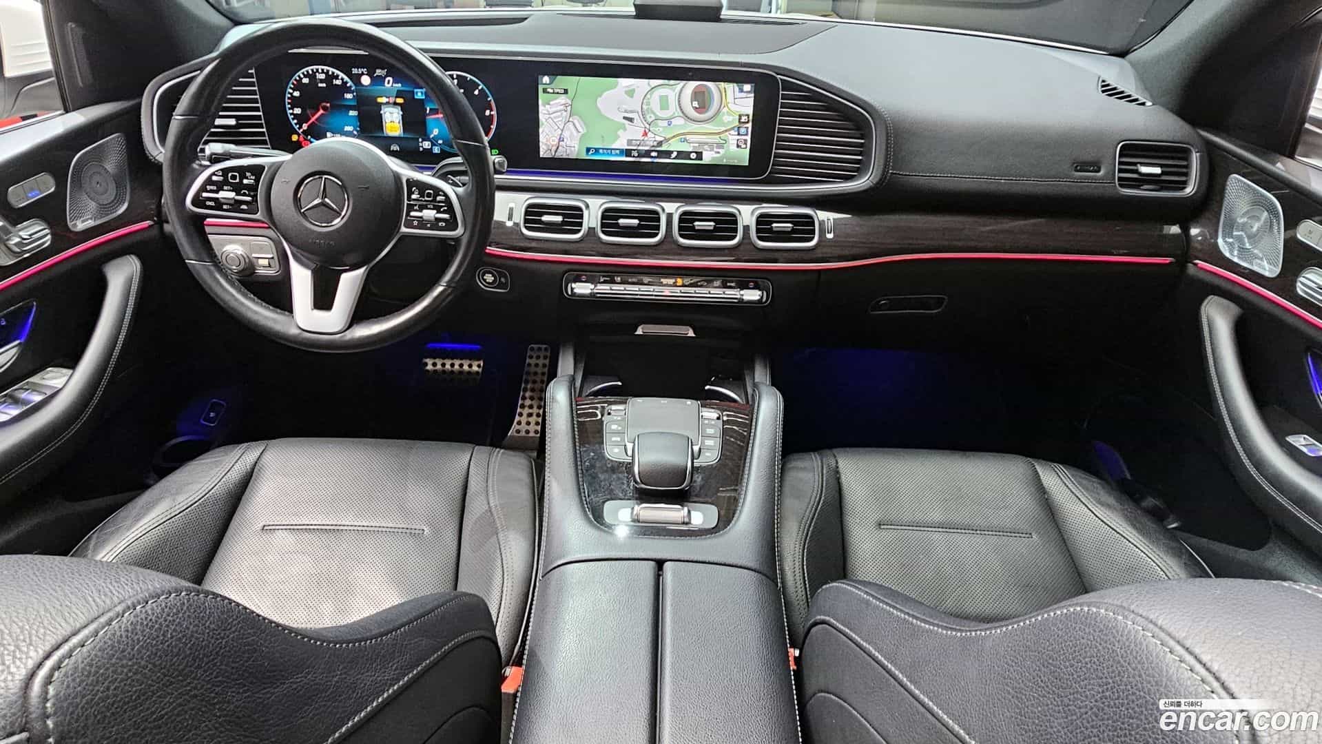 GLE-Class Mercedes-Benz 2021.2-INNER-007