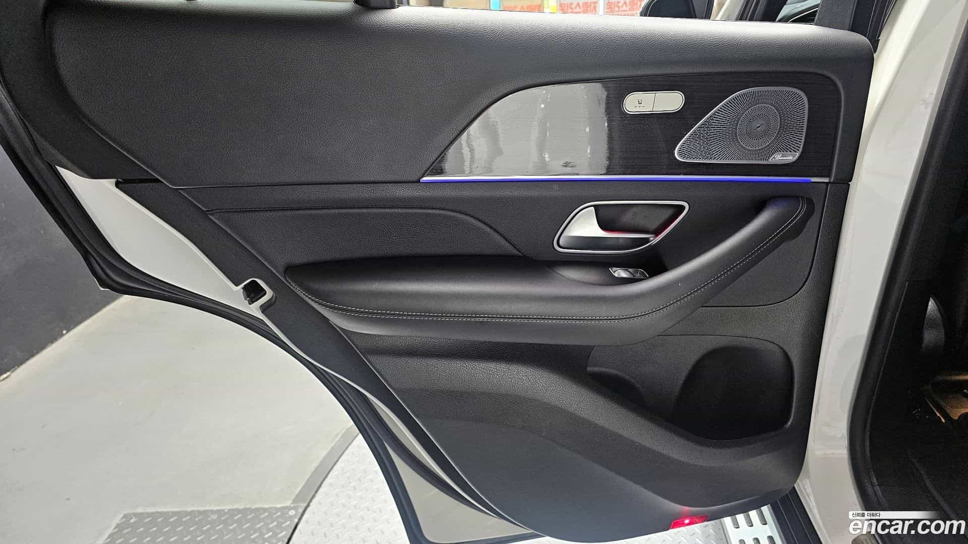 GLE-Class Mercedes-Benz 2021.2-INNER-035