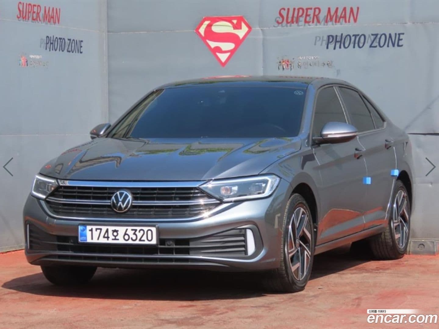 Main__Slider__Photo:Jetta Volkswagen 2023.8-0