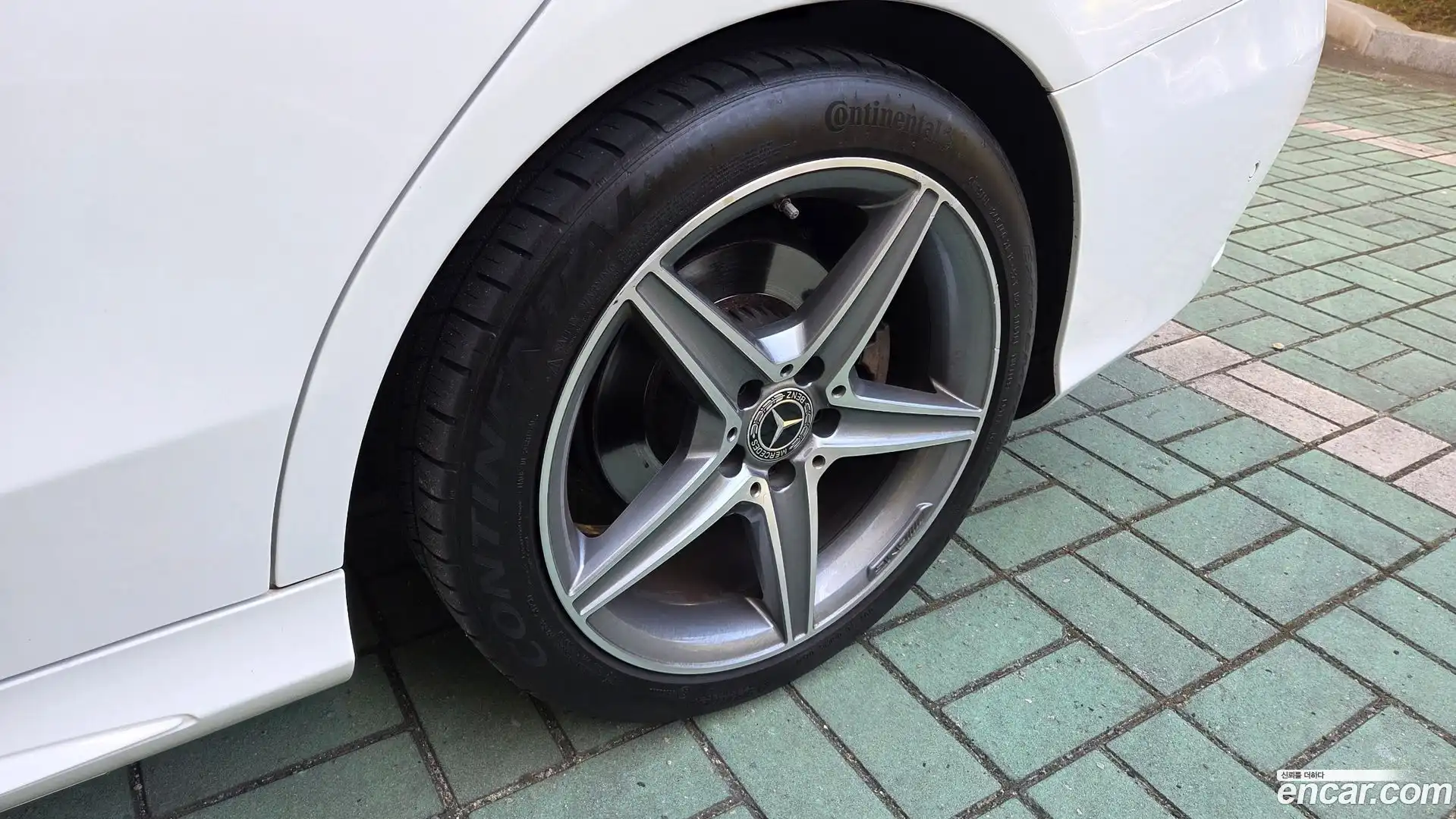C-Class Mercedes-Benz 2017.10-OPTION-015