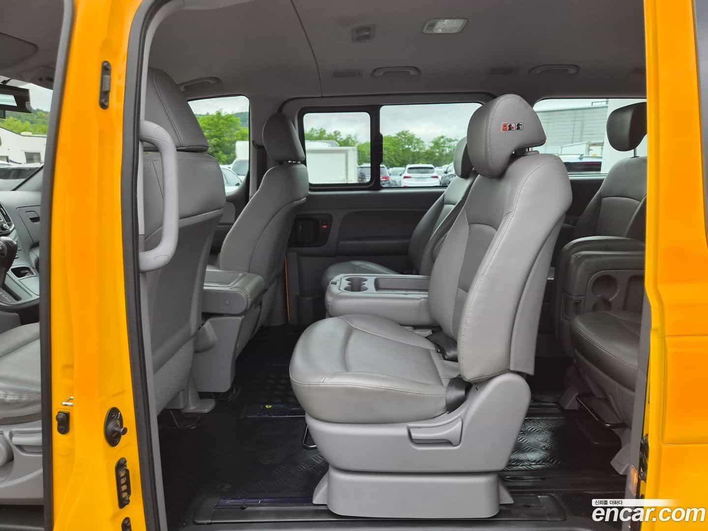 Starex Hyundai 2018.6-INNER-008