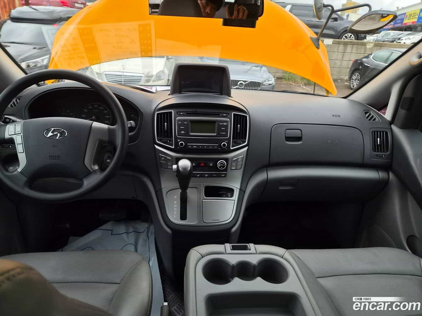 Starex Hyundai 2018.6-OPTION-016