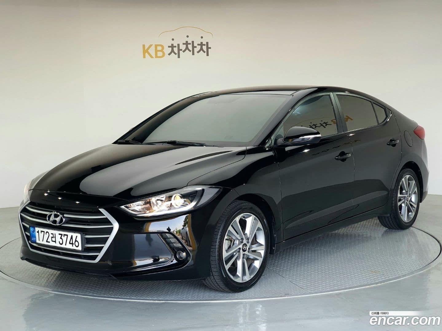Main__Slider__Photo:AVANTE Hyundai 2017.6-0