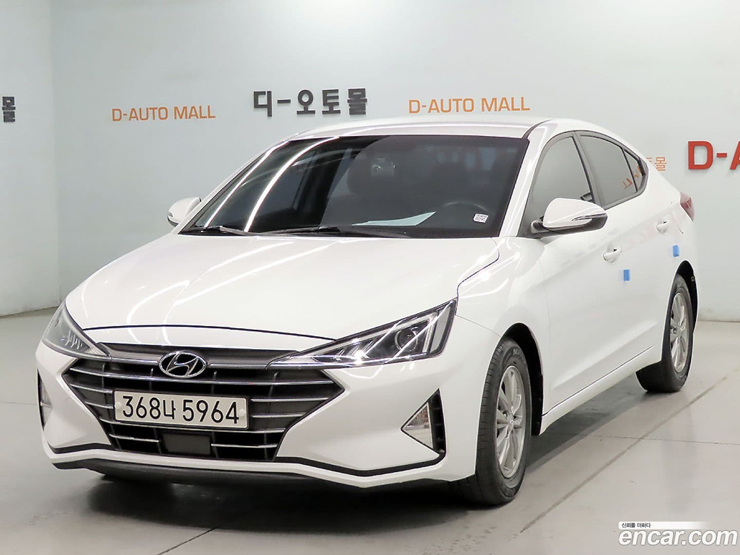 Main__Slider__Photo:AVANTE Hyundai 2019.9-0