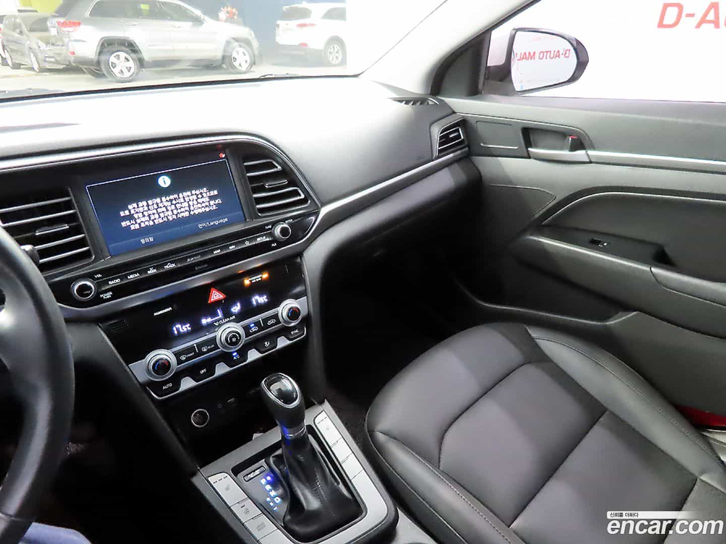 AVANTE Hyundai 2019.9-OPTION-018