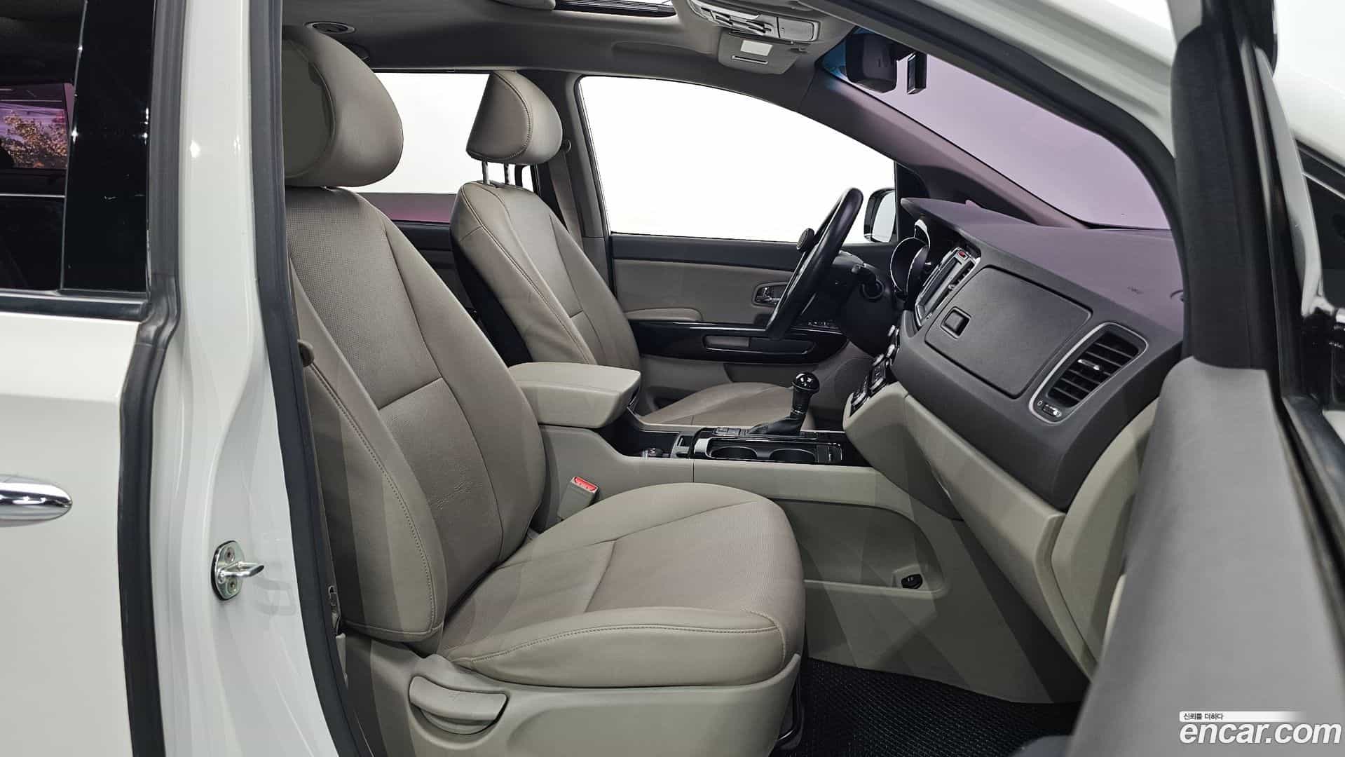 Canival Kia 2016.5-INNER-010