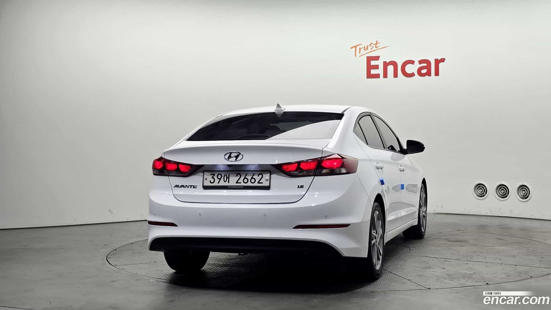 AVANTE Hyundai 2018.3-OUTER-004