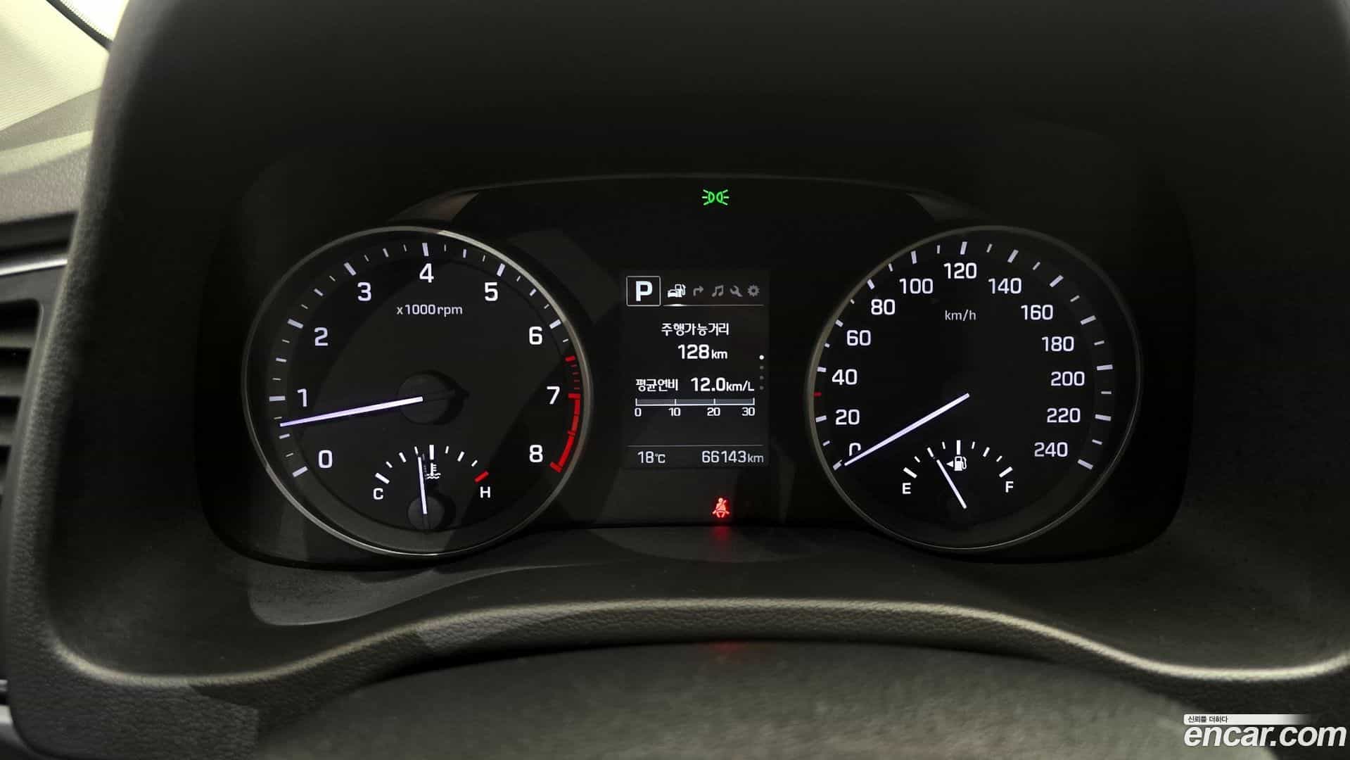 AVANTE Hyundai 2018.3-INNER-008