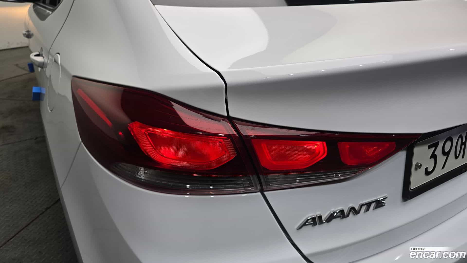 AVANTE Hyundai 2018.3-OUTER-033