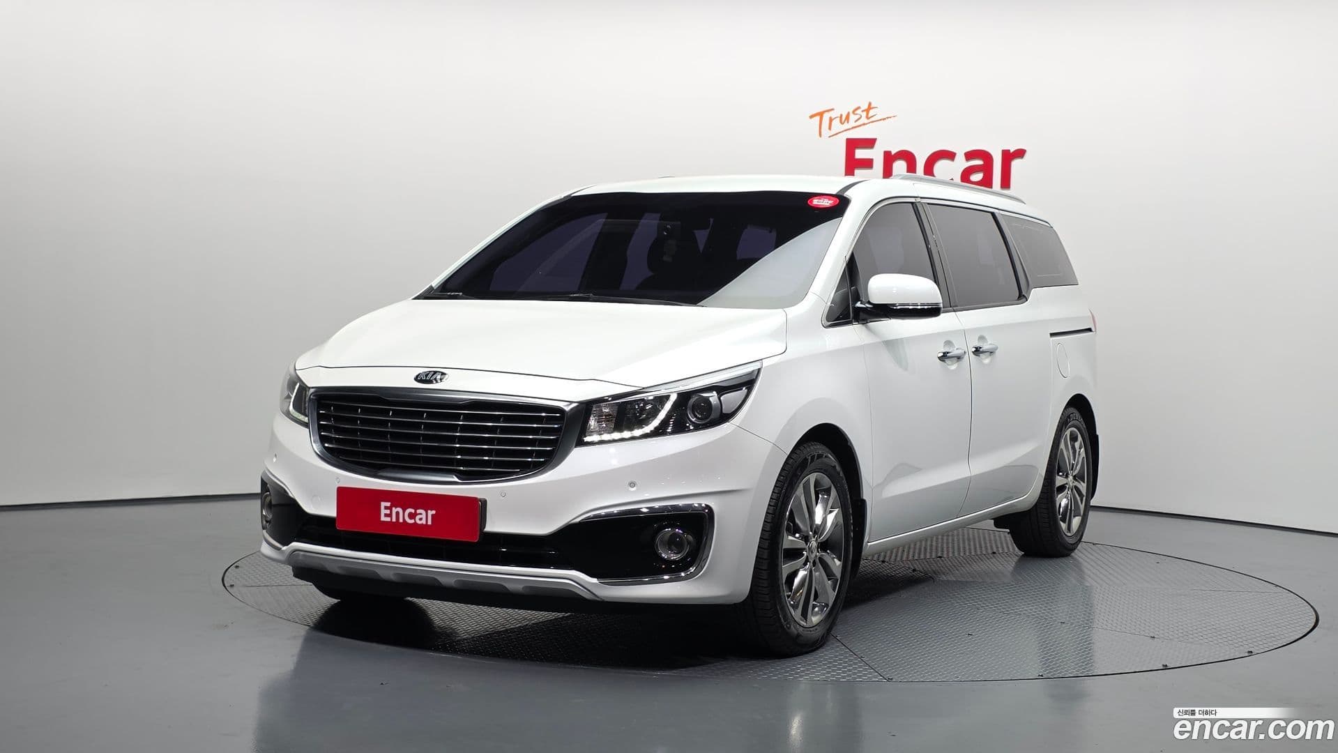 Main__Slider__Photo:Canival Kia 2017.4-0