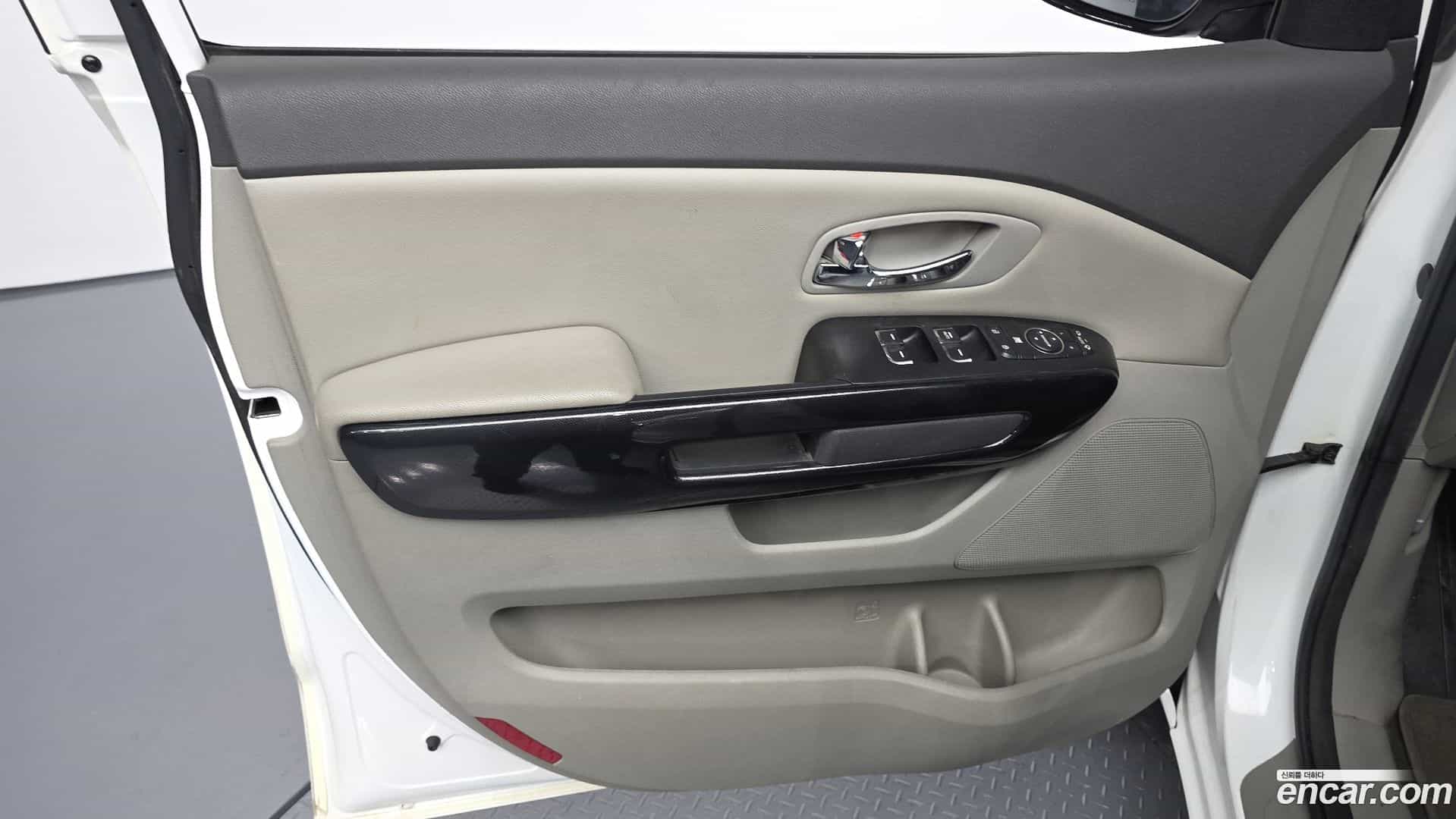Canival Kia 2017.4-INNER-035