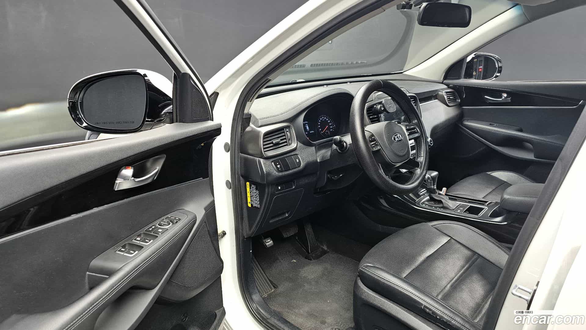 Sorento Kia 2018.2-INNER-010