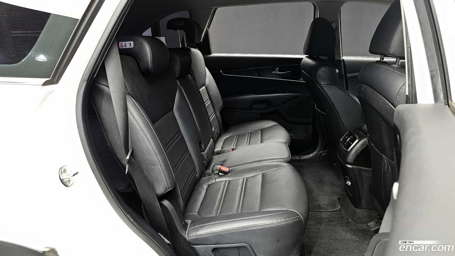 Sorento Kia 2018.2-OPTION-015