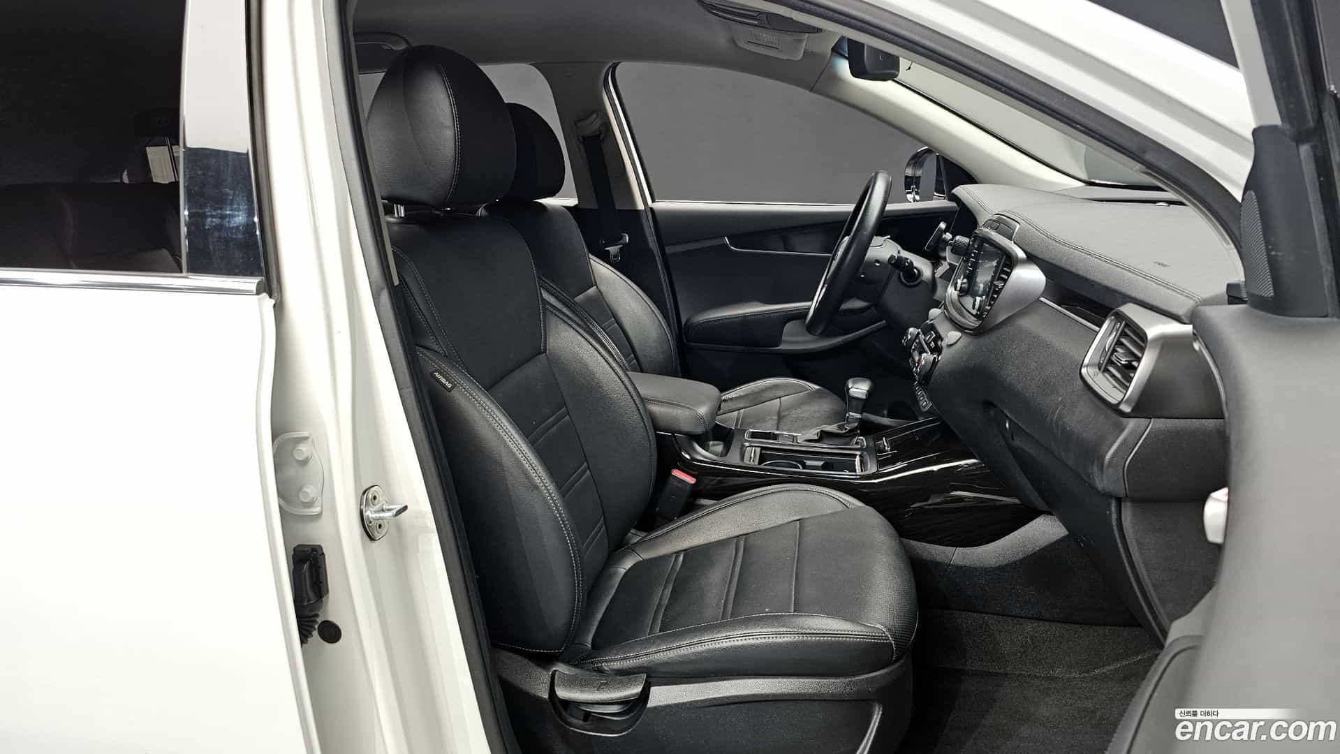 Sorento Kia 2018.2-INNER-036