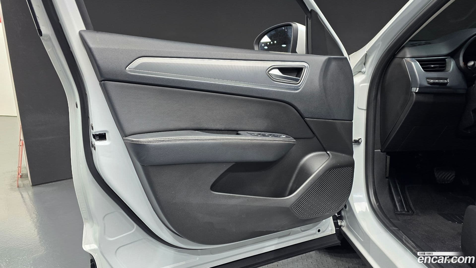 Main__Slider__Photo:XM3 Renault Korea 2022.3-24