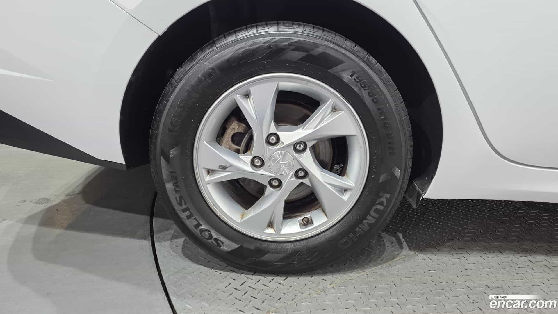 AVANTE Hyundai 2021.6-OUTER-005
