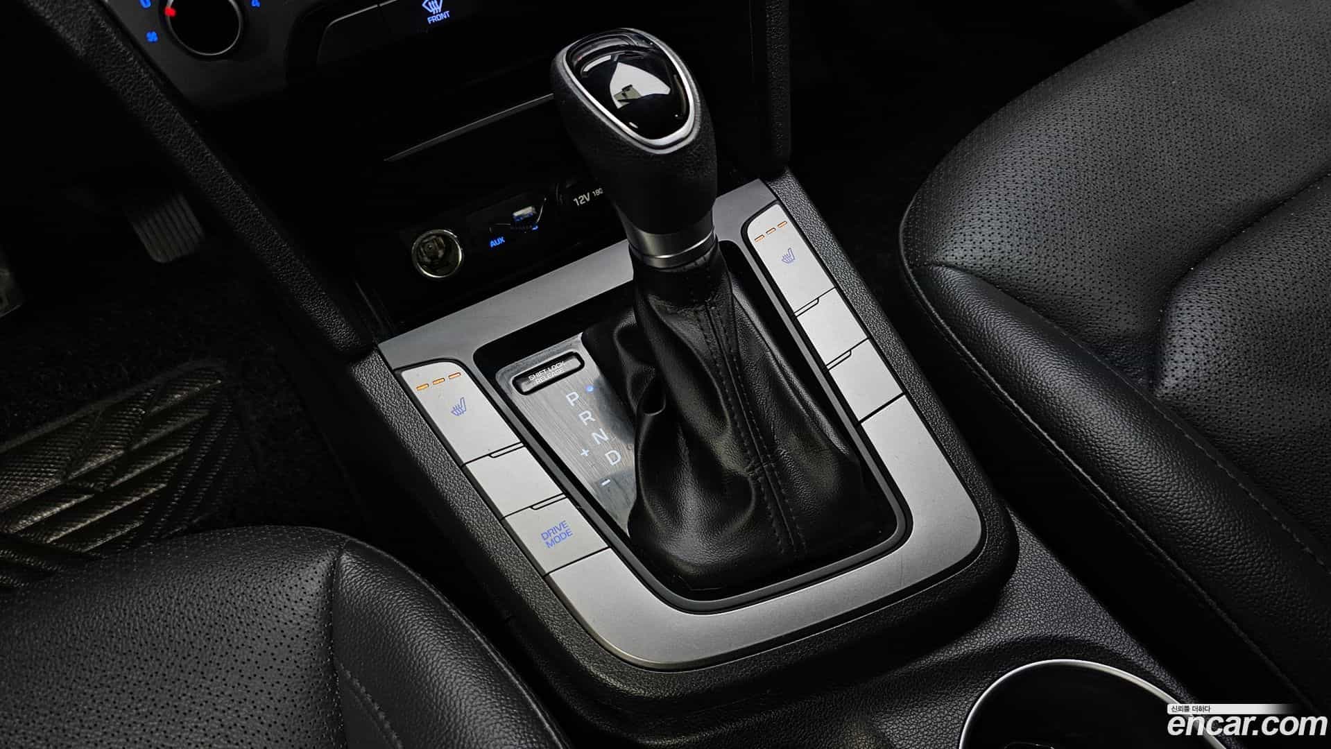 AVANTE Hyundai 2018.0-INNER-009
