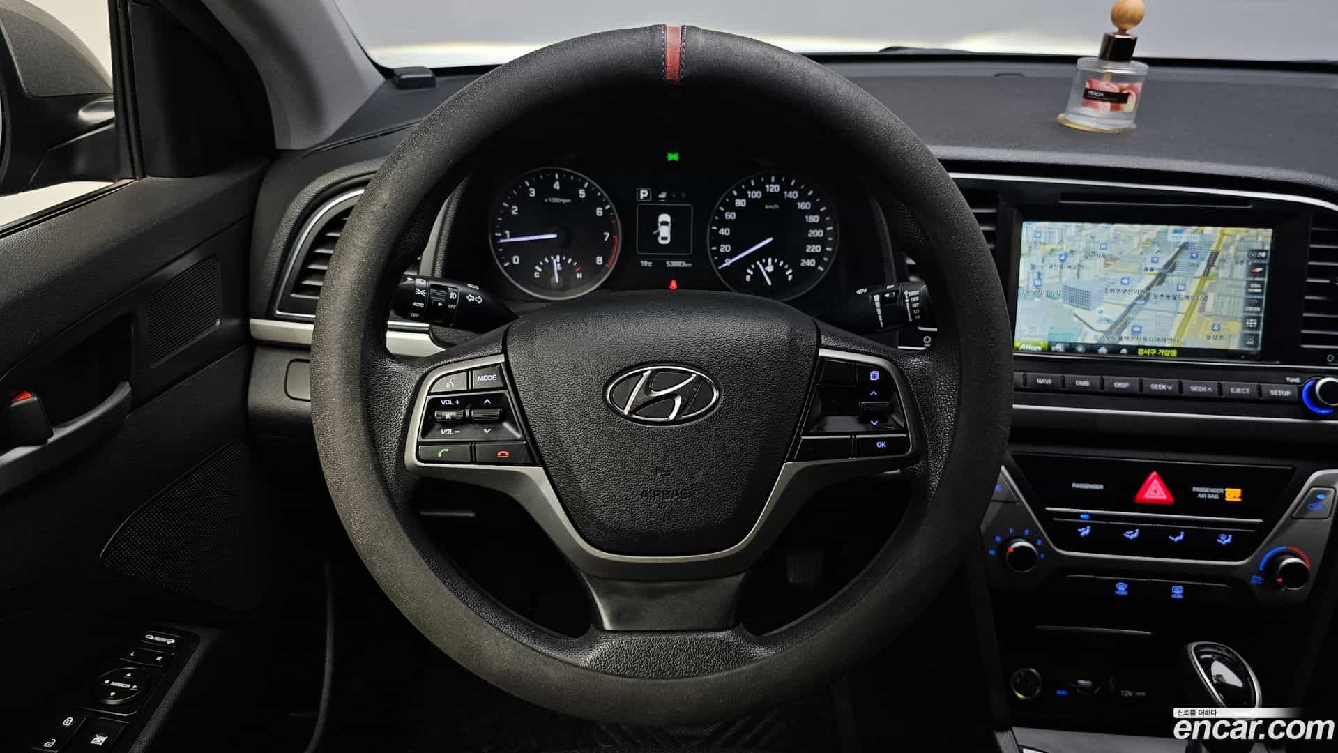 AVANTE Hyundai 2018.0-OPTION-016