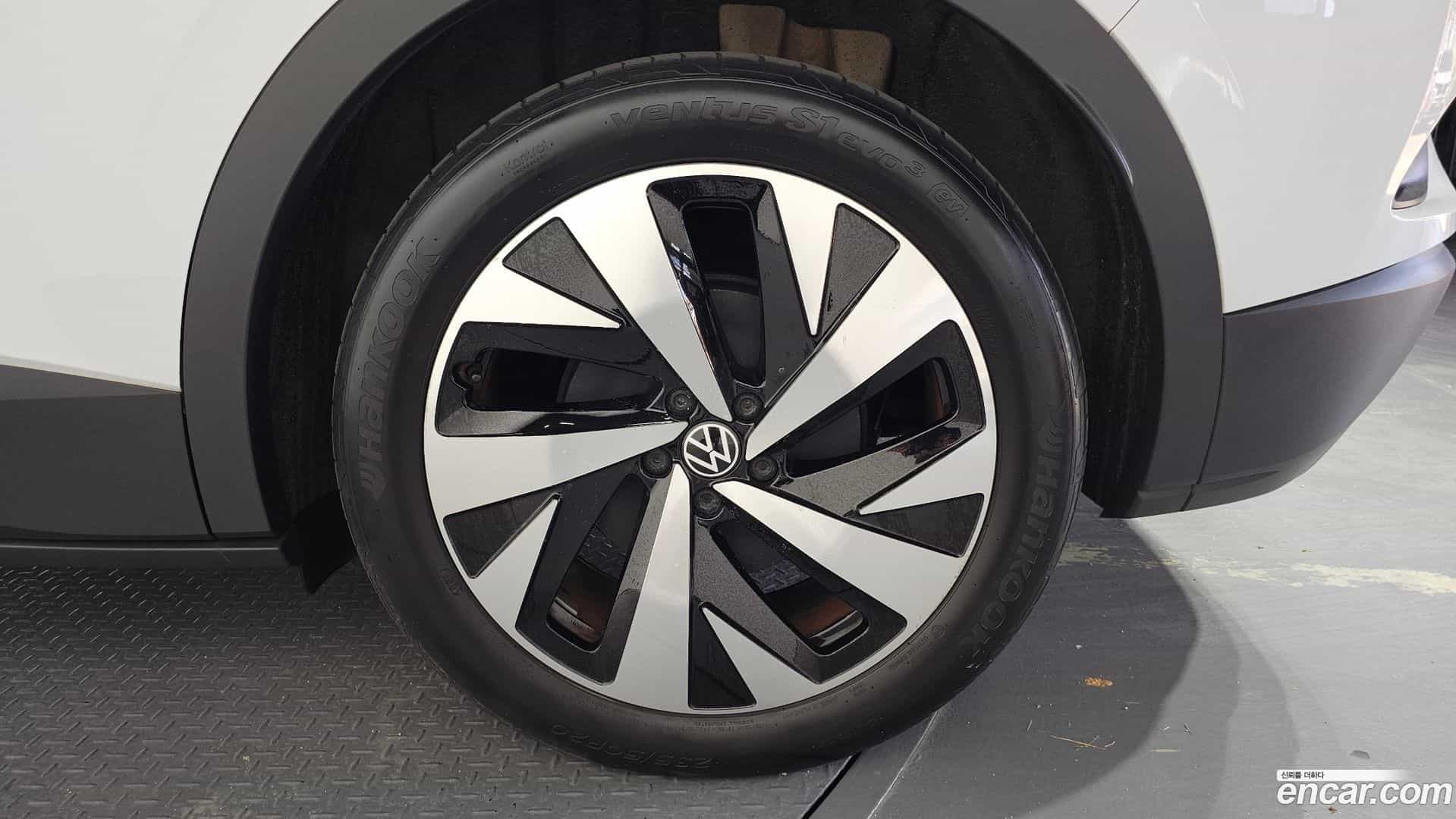 ID.4 Volkswagen 2023.10-OUTER-031