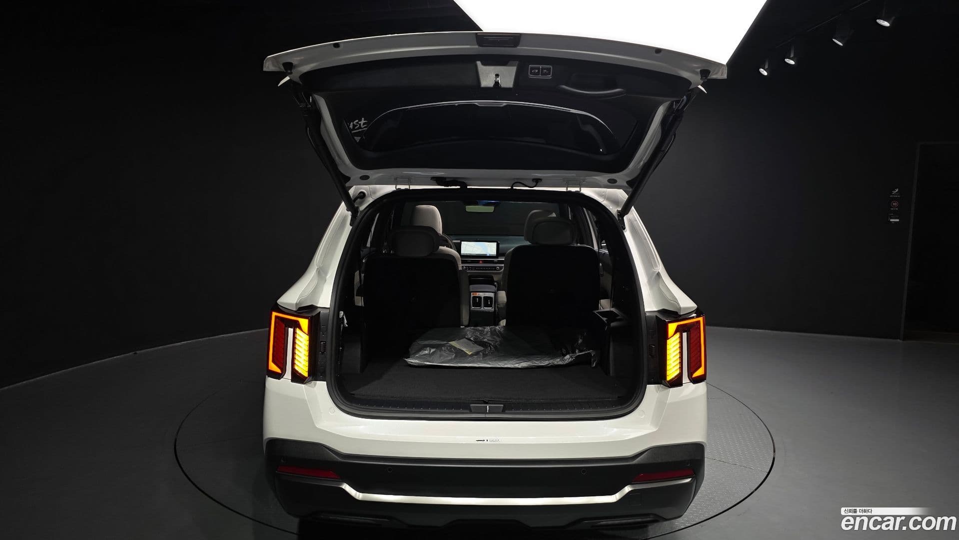 Main__Slider__Photo:Sorento Kia 2024.3-19