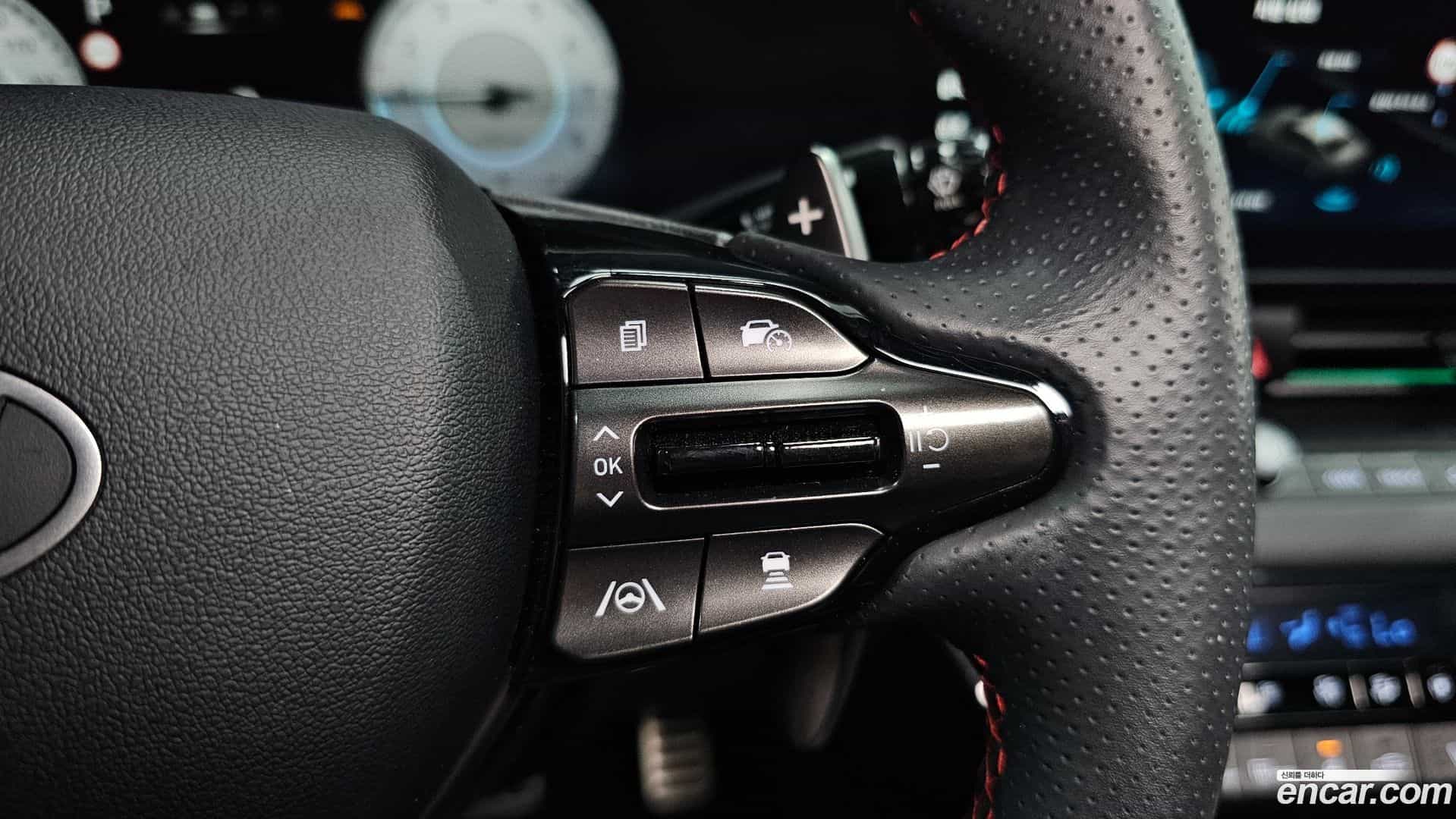 AVANTE Hyundai 2024.0-OPTION-018