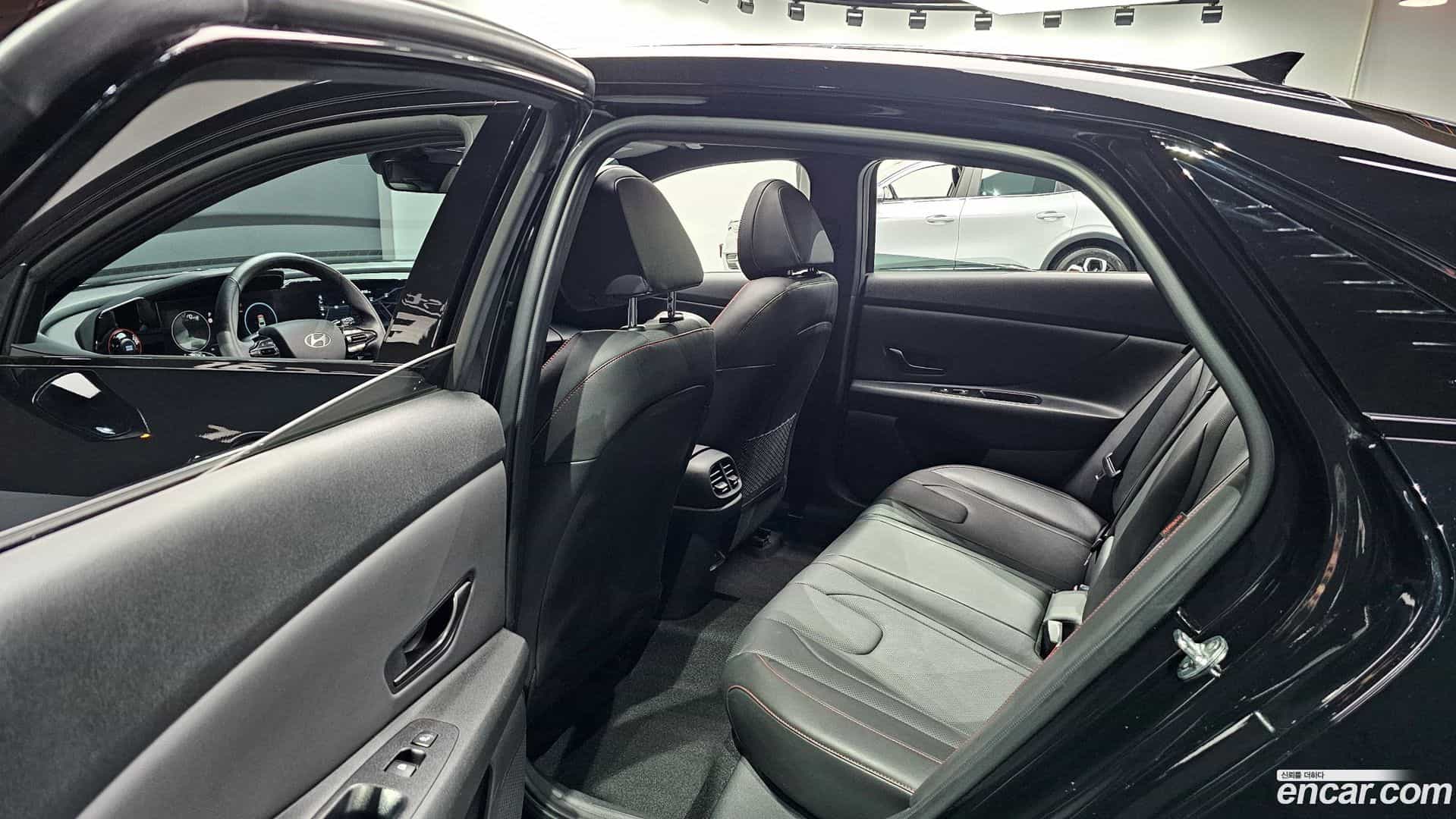 AVANTE Hyundai 2024.0-INNER-036