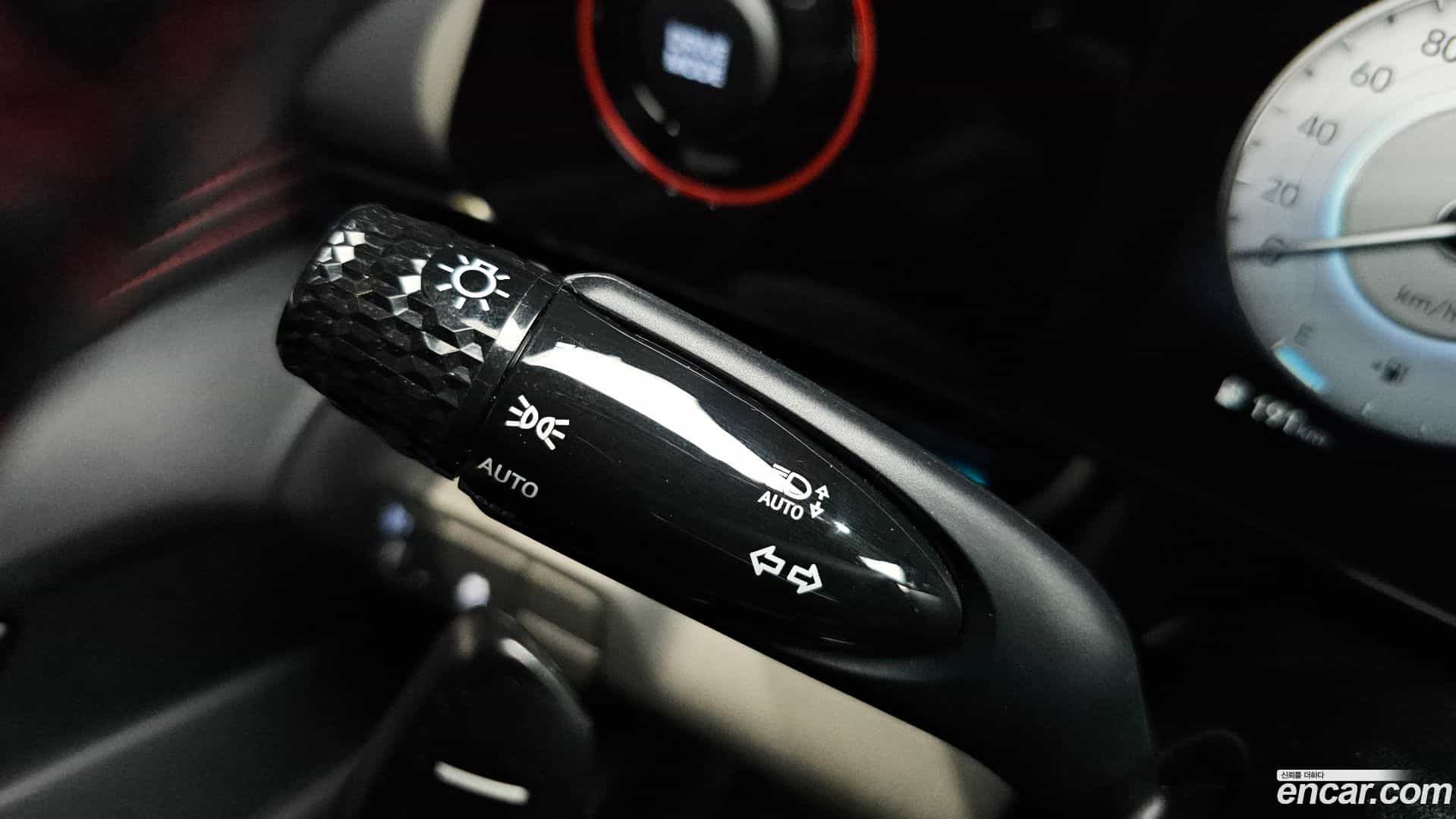 AVANTE Hyundai 2024.0-OPTION-041