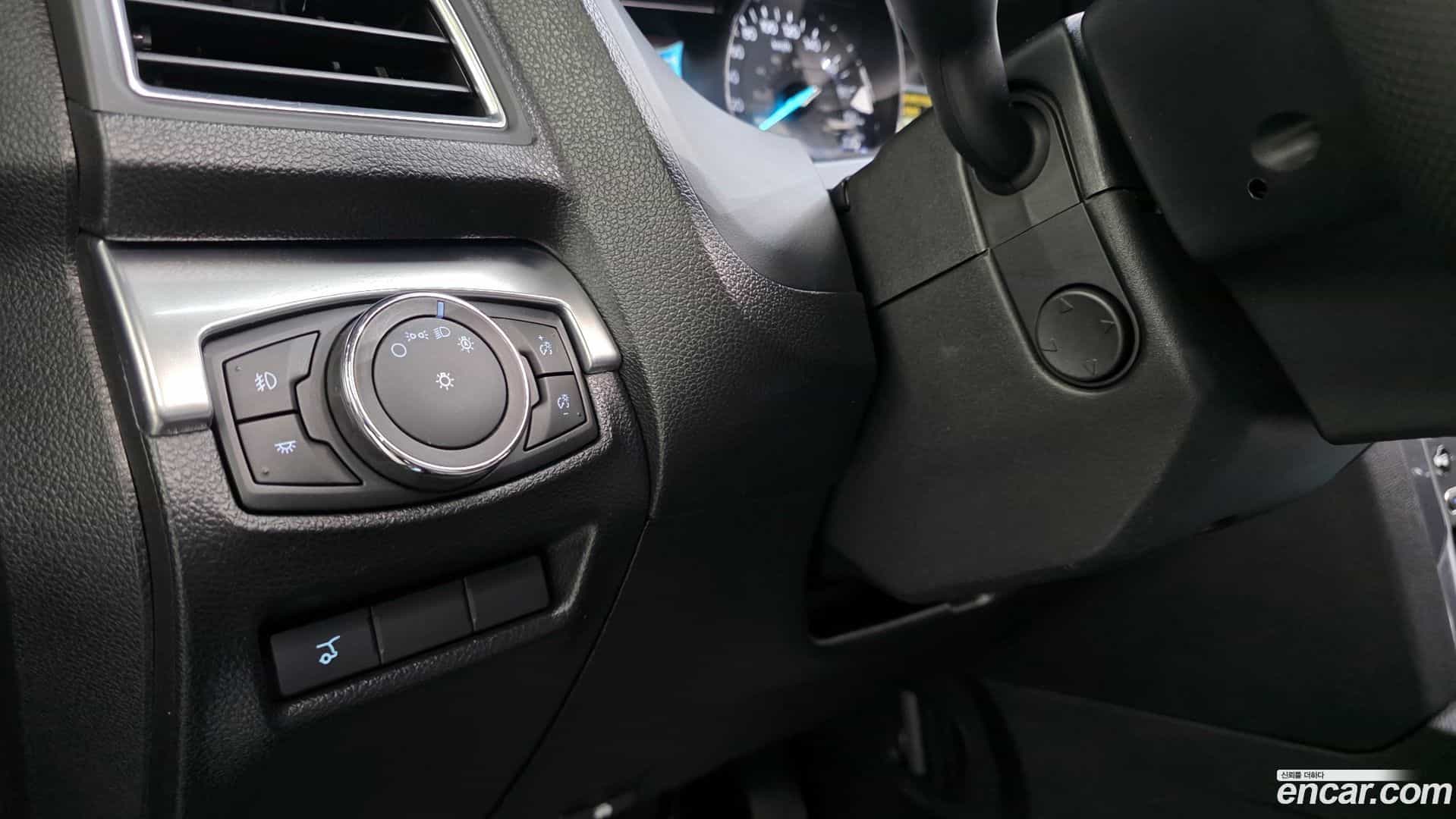 Explorer Ford 2018.3-OPTION-023