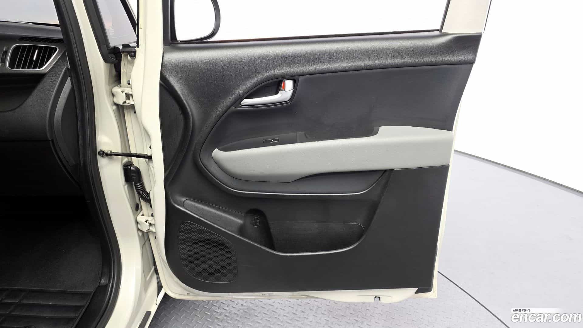 RAY Kia 2021.11-INNER-035