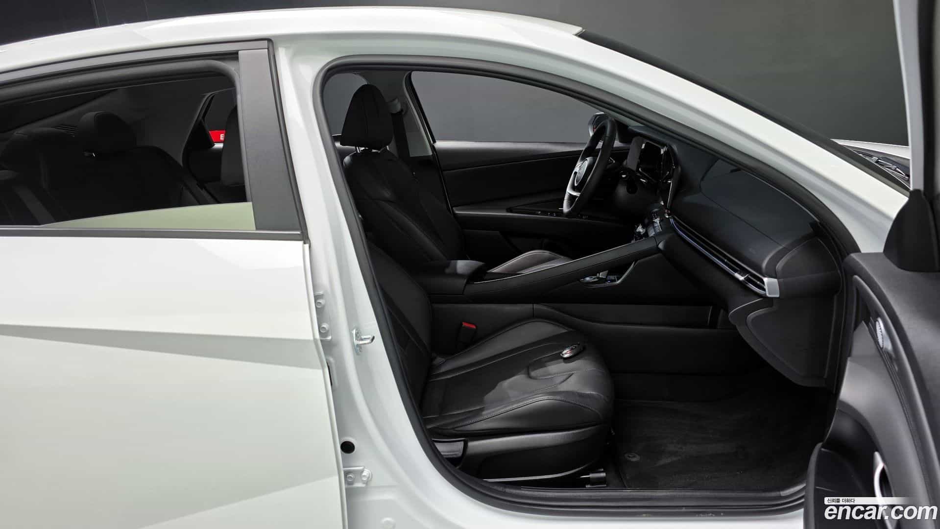 AVANTE Hyundai 2024.7-INNER-036