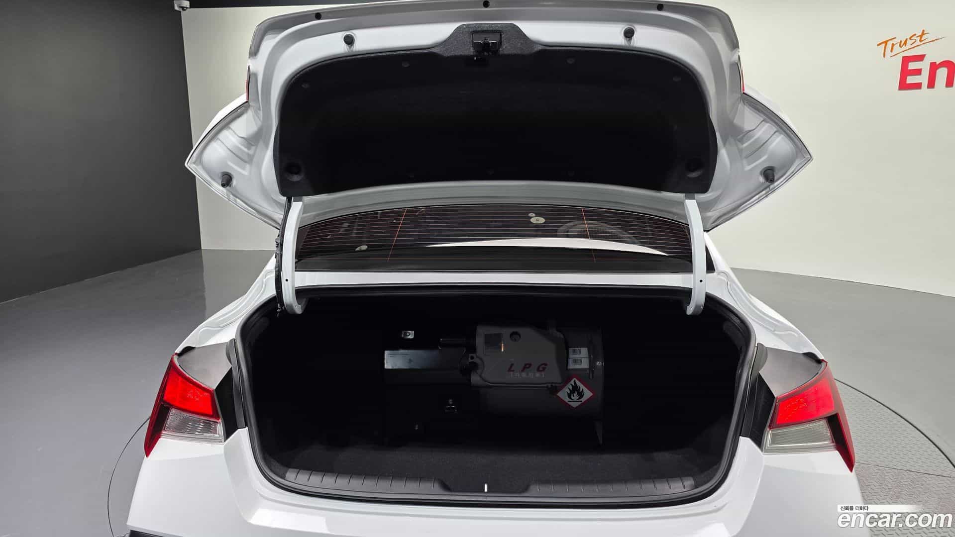 AVANTE Hyundai 2024.7-OPTION-047