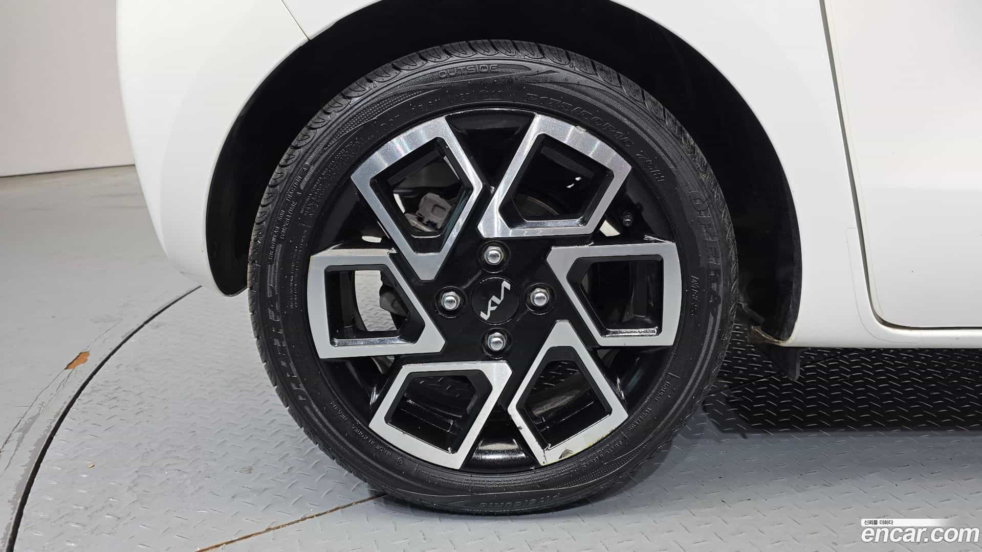 RAY Kia 2023.4-OUTER-031