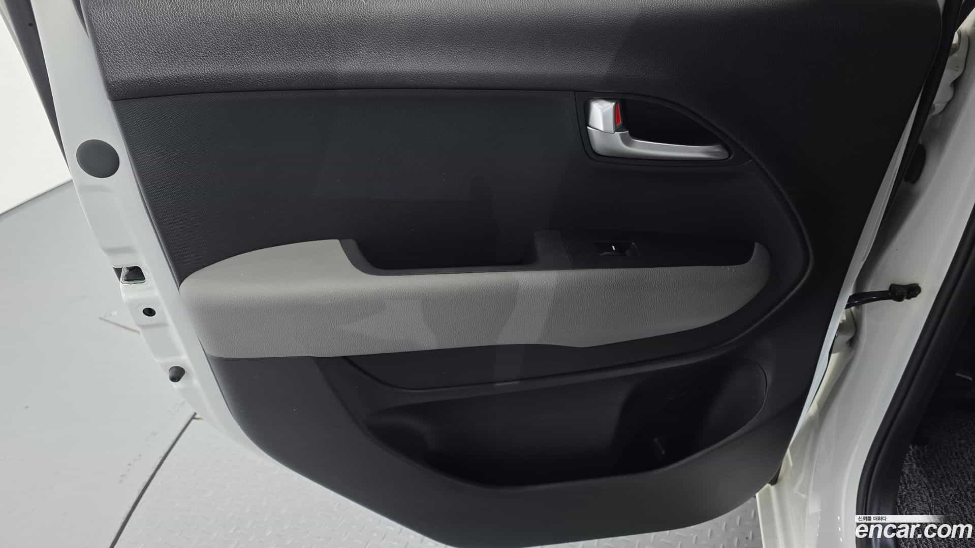 RAY Kia 2023.4-INNER-035