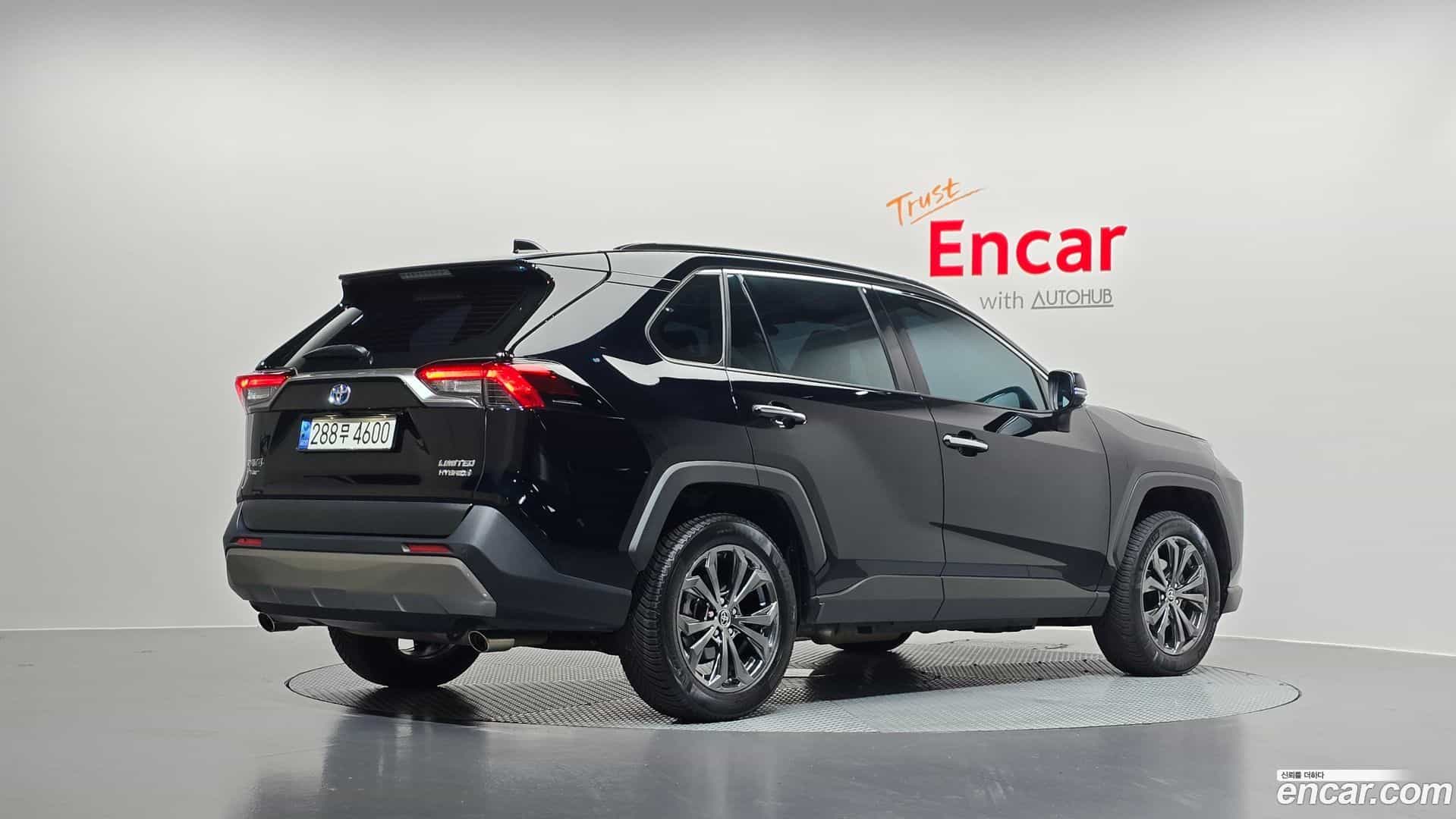 RAV4 Toyota 2023.3-OUTER-002