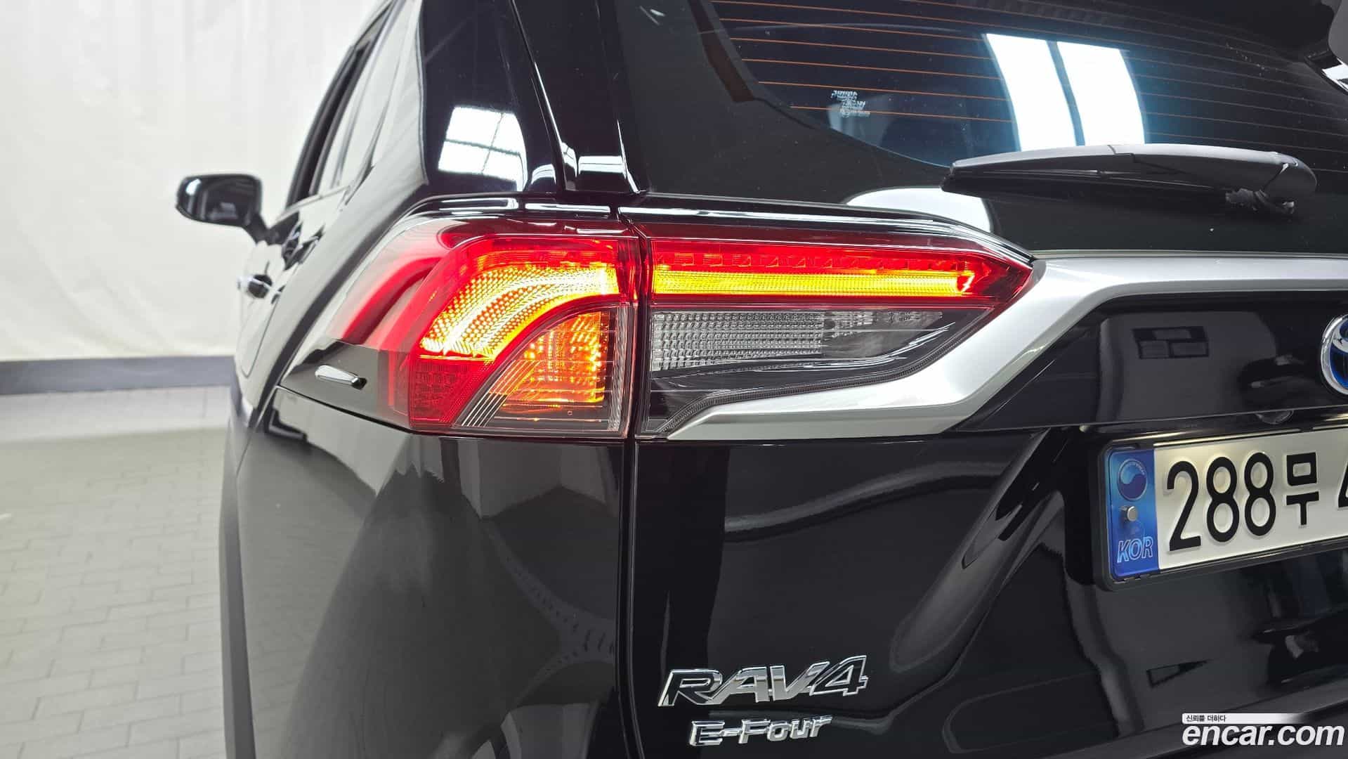 RAV4 Toyota 2023.3-OUTER-033