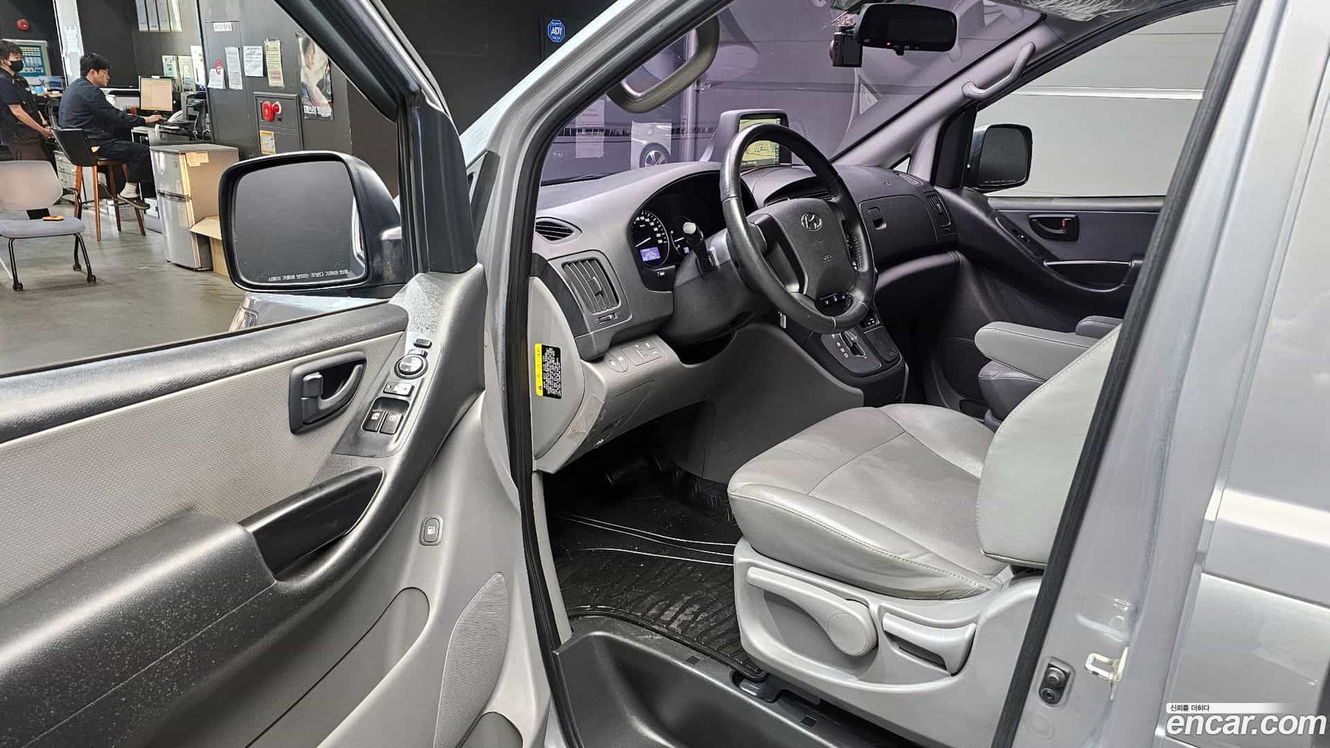 Starex Hyundai 2018.4-INNER-010