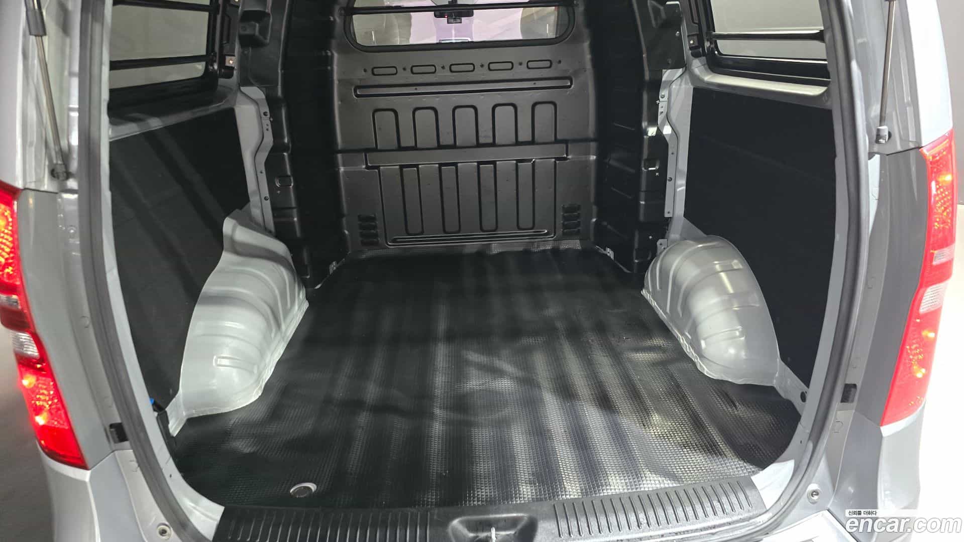 Starex Hyundai 2018.4-OPTION-024