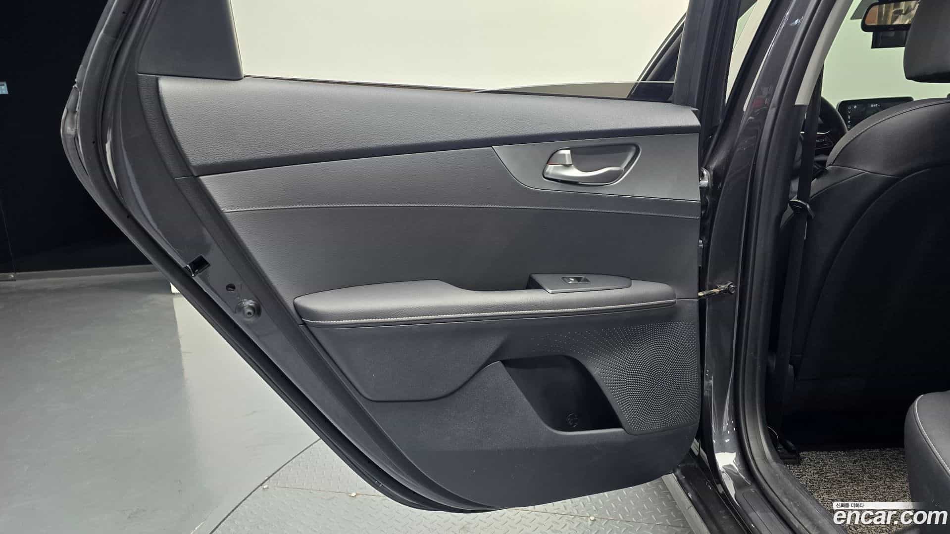 K3 Kia 2019.4-INNER-035