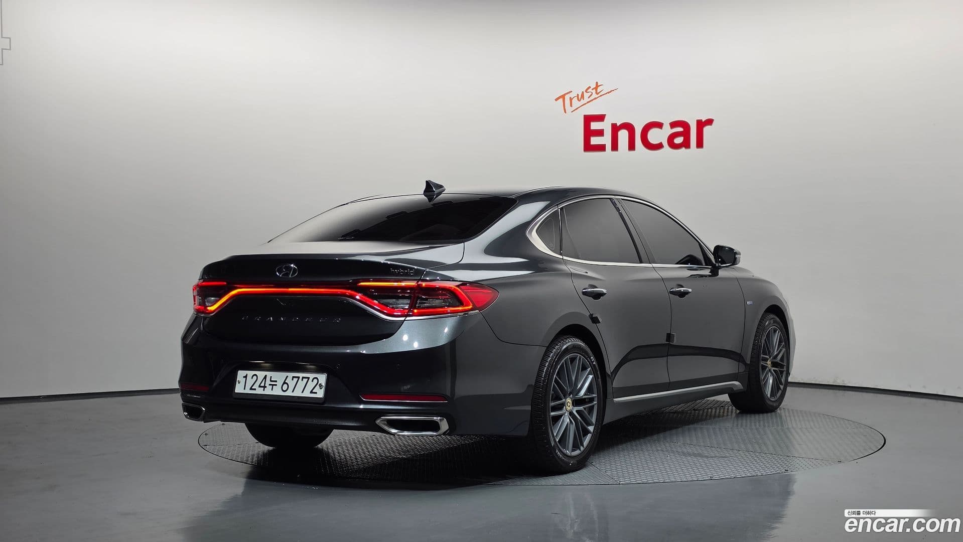 Main__Slider__Photo:Grandeur Hyundai 2019.8-1