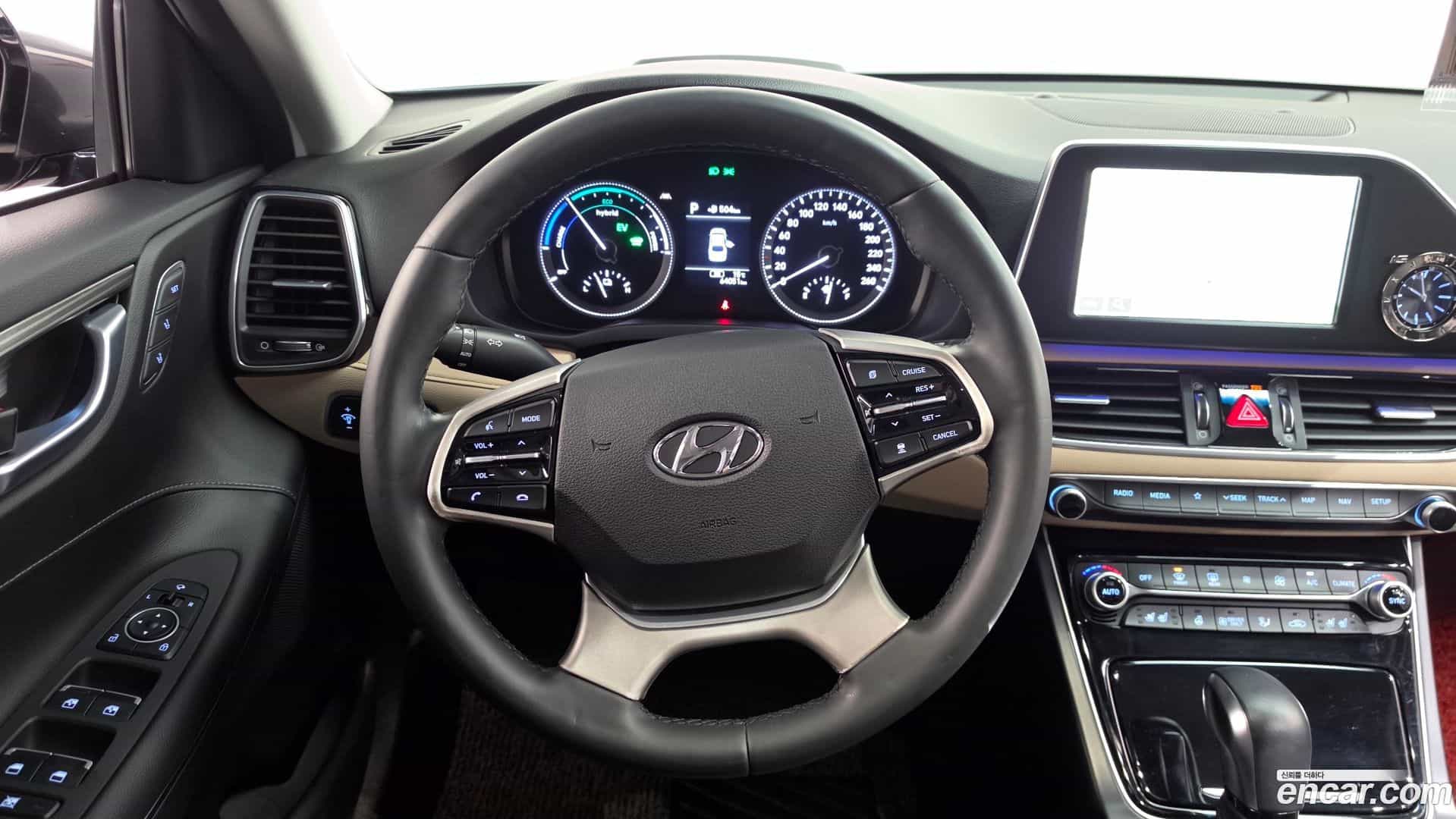 Grandeur Hyundai 2019.8-OPTION-016