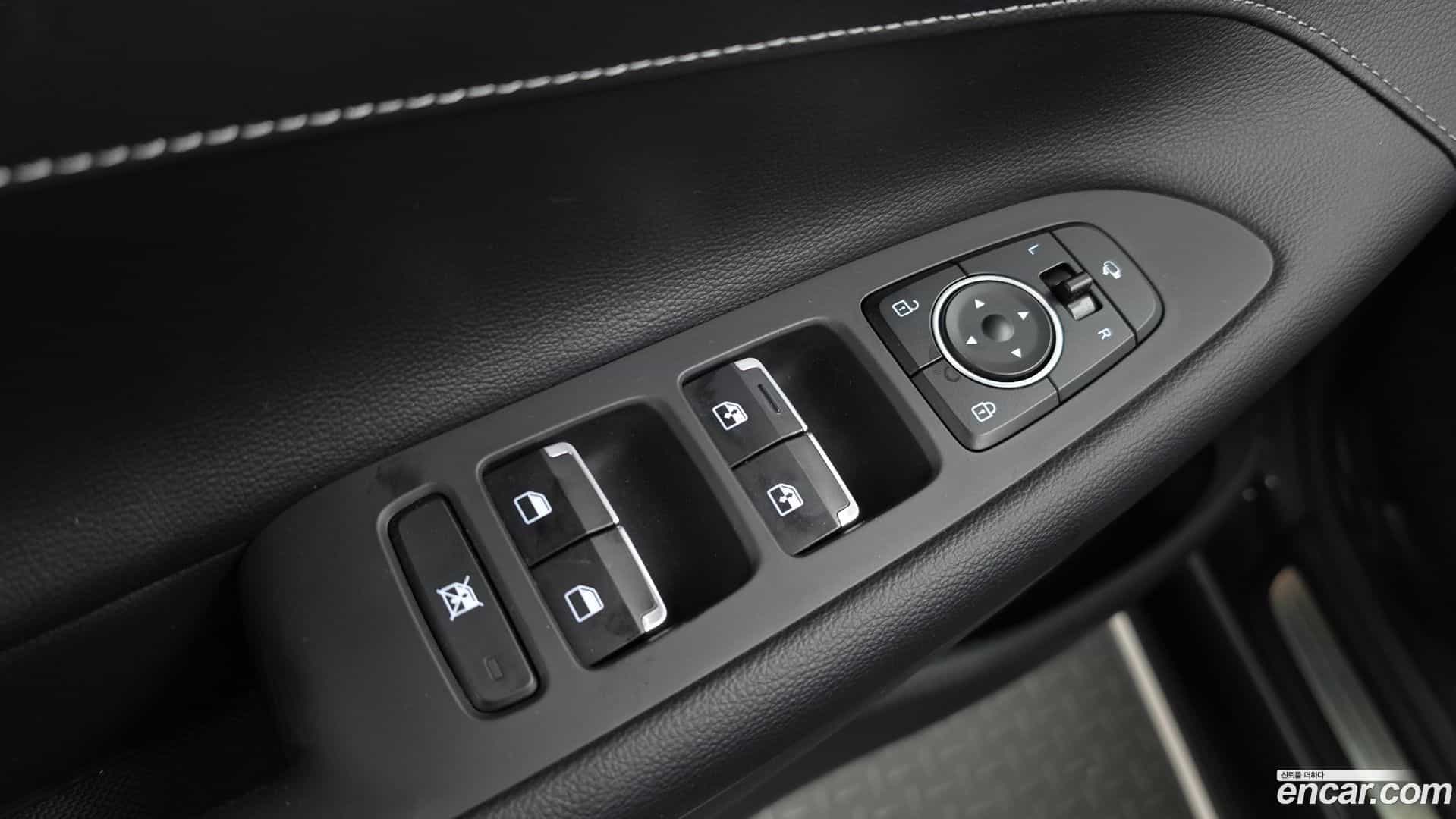 Grandeur Hyundai 2019.8-OPTION-041