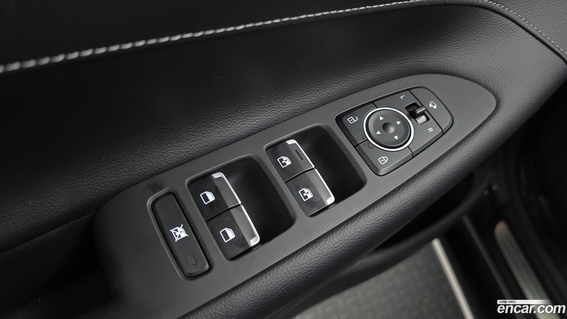 Main__Slider__Photo:Grandeur Hyundai 2019.8-27