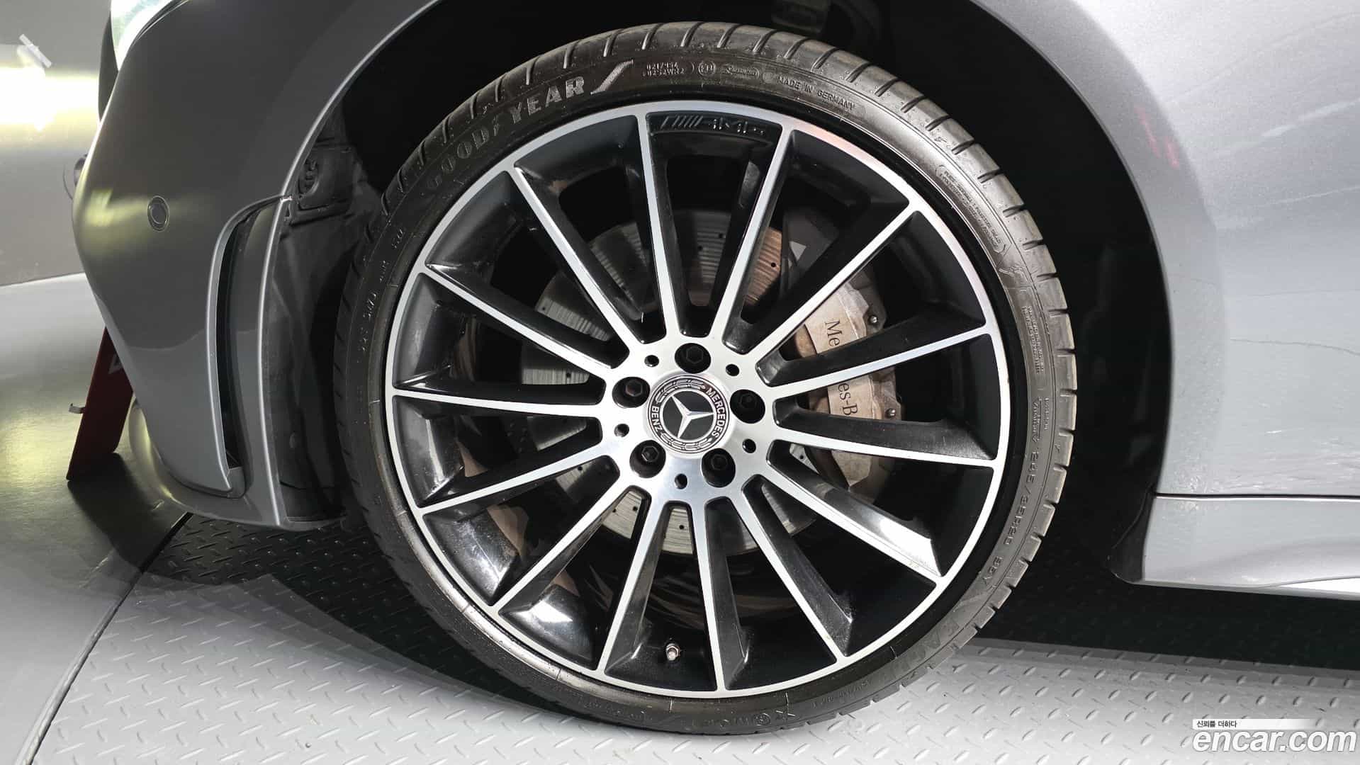 CLS-Class Mercedes-Benz 2018.10-OUTER-005