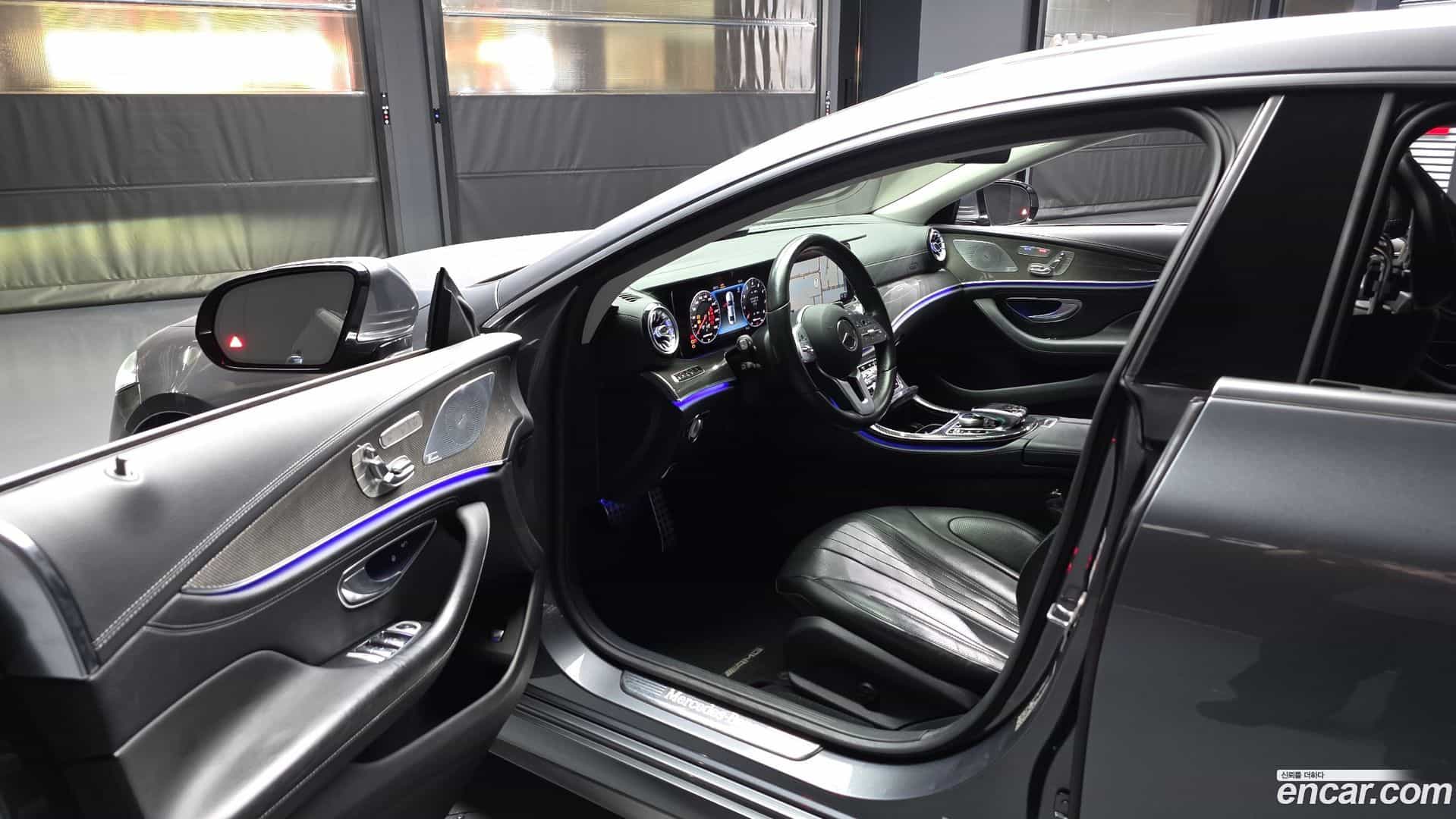 CLS-Class Mercedes-Benz 2018.10-INNER-010