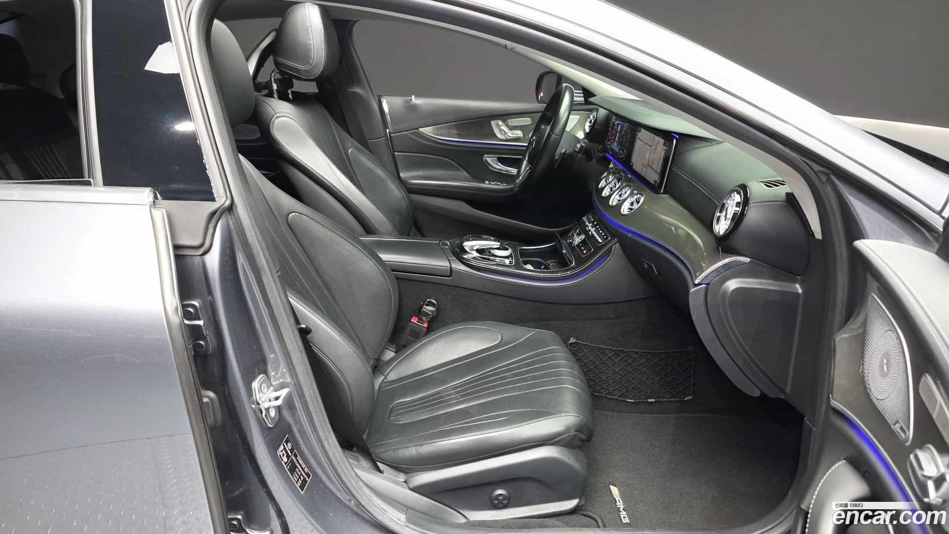 CLS-Class Mercedes-Benz 2018.10-OPTION-015