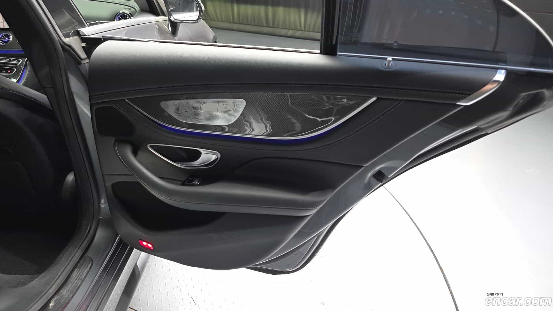 CLS-Class Mercedes-Benz 2018.10-INNER-035