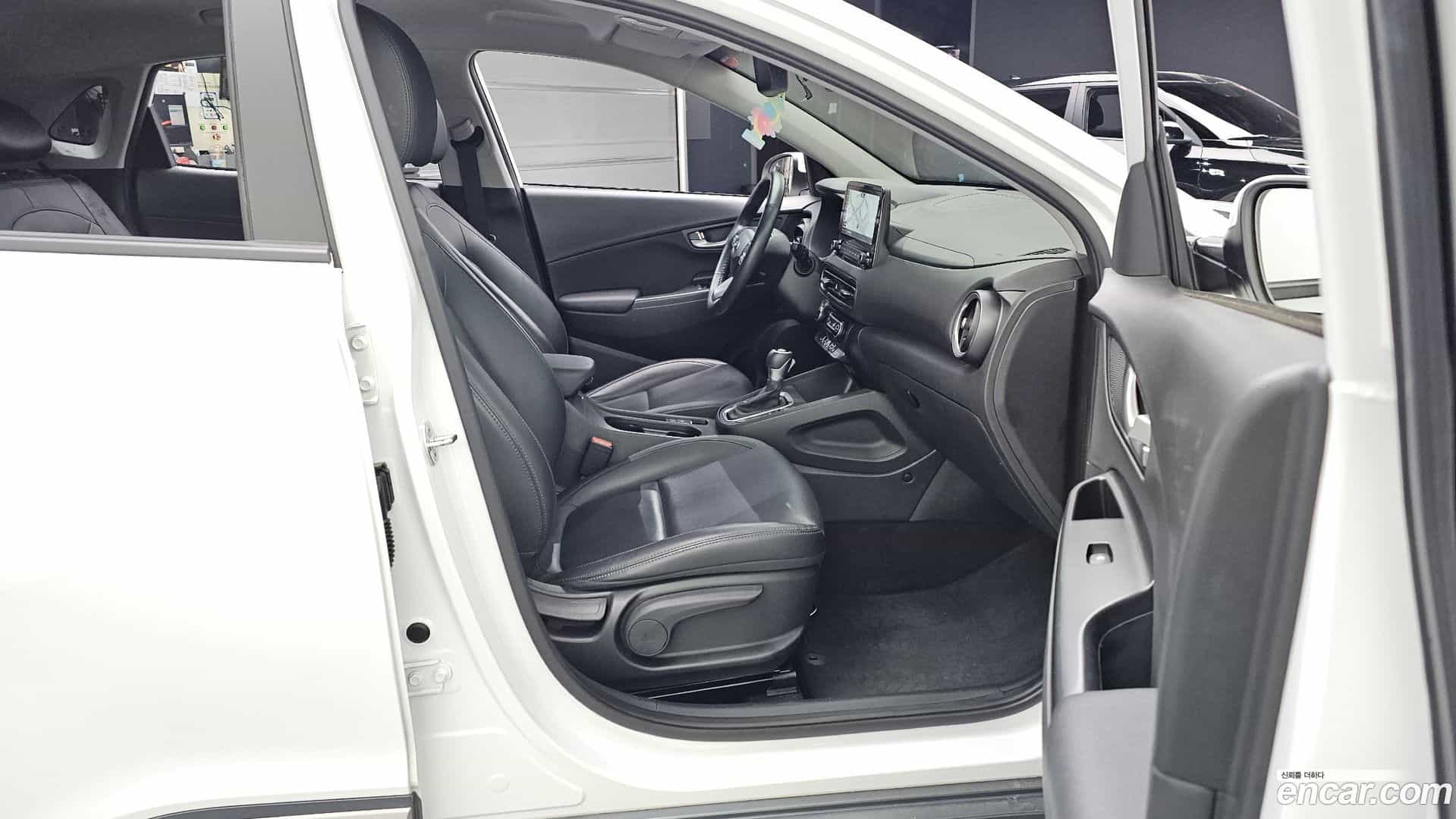 Kona Hyundai 2022.3-INNER-036
