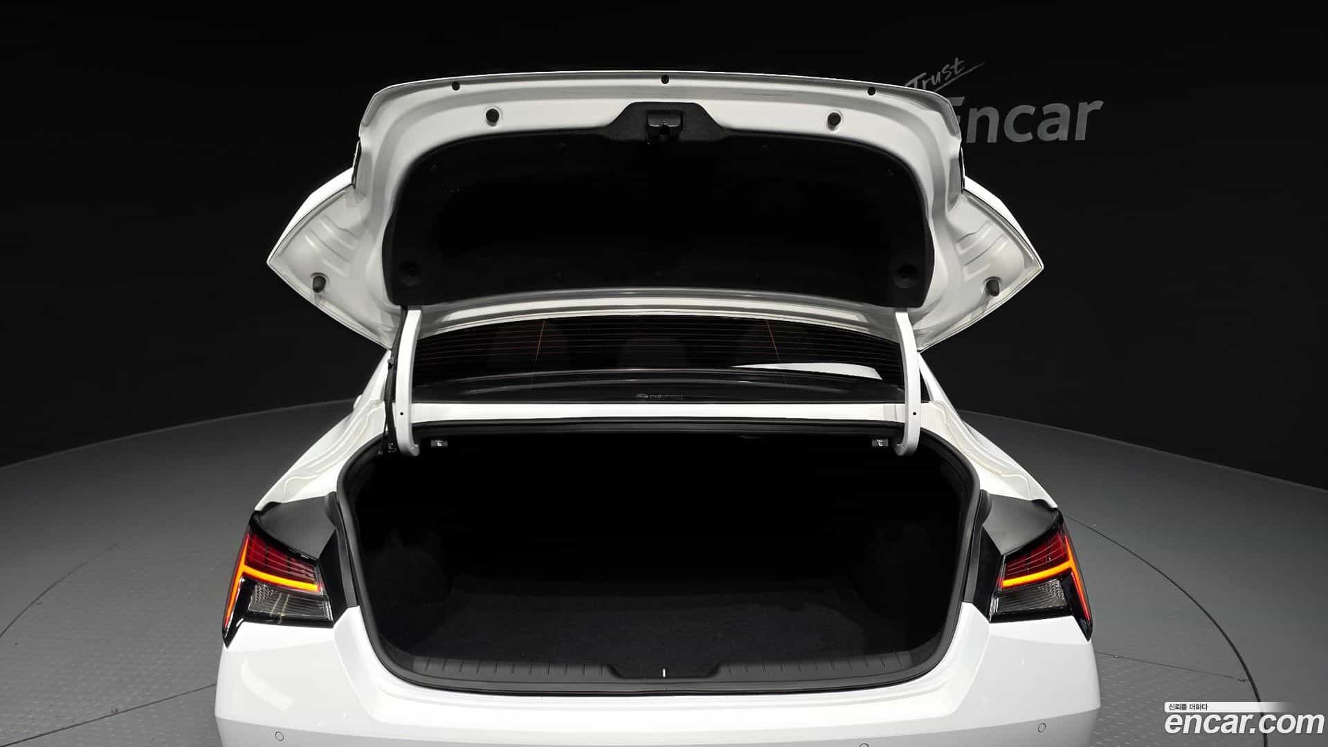 AVANTE Hyundai 2021.6-OPTION-024