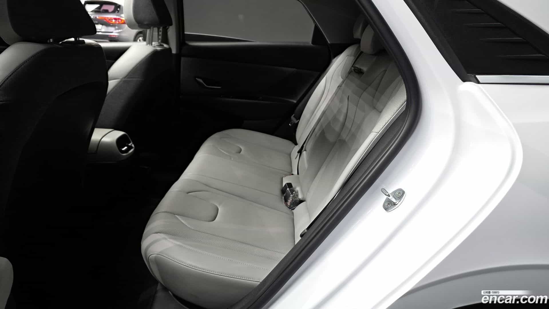 AVANTE Hyundai 2021.6-INNER-036
